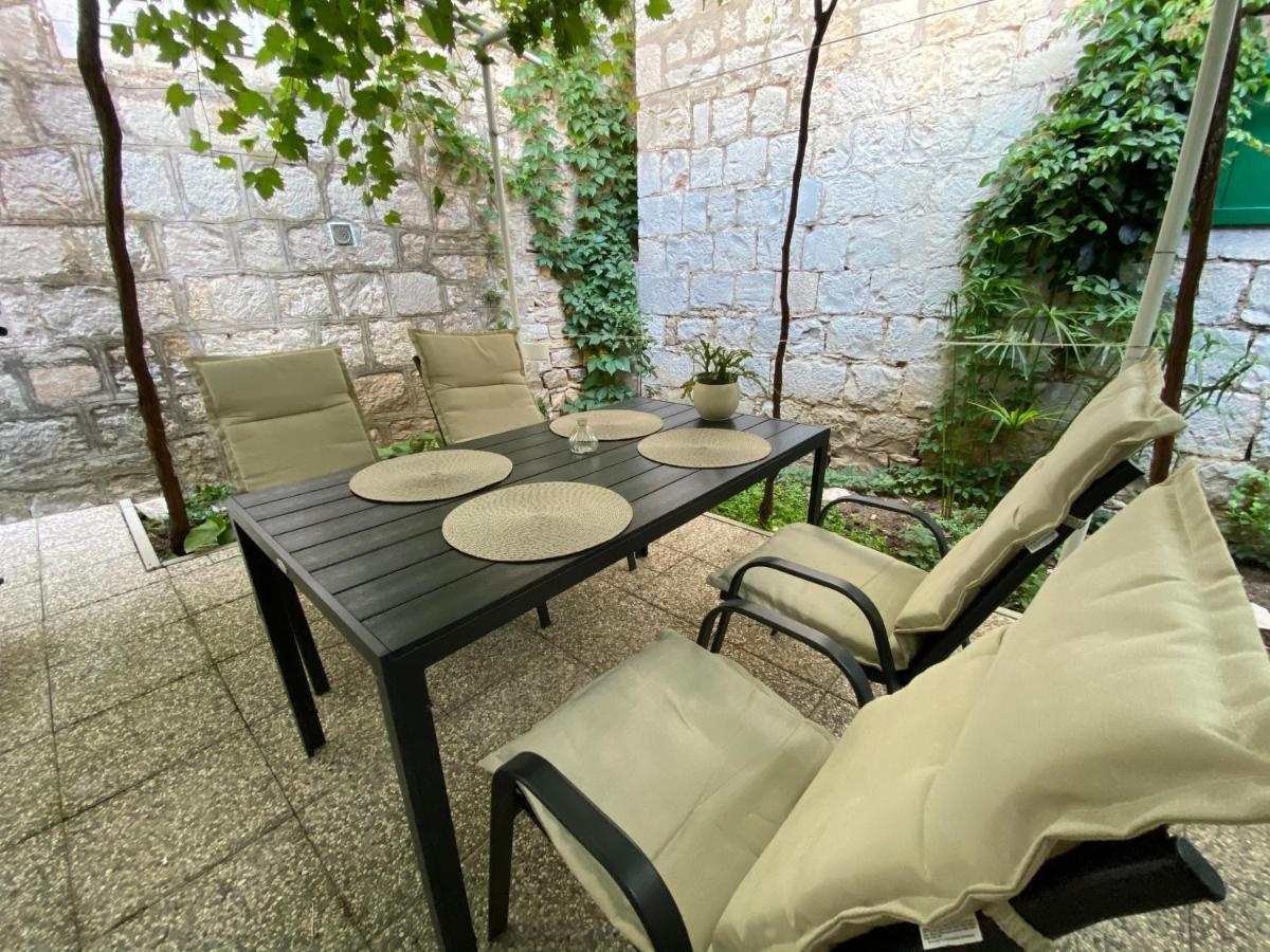 Apartment Stari Dvor Kaštela エクステリア 写真
