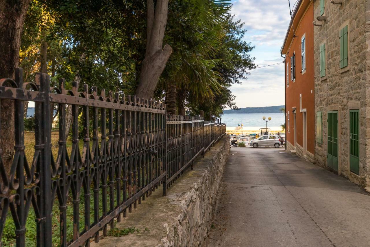 Apartment Stari Dvor Kaštela エクステリア 写真